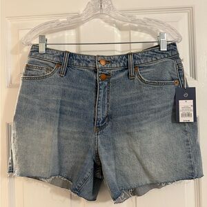 Universal Thread vintage midi Jean shorts. NWT.